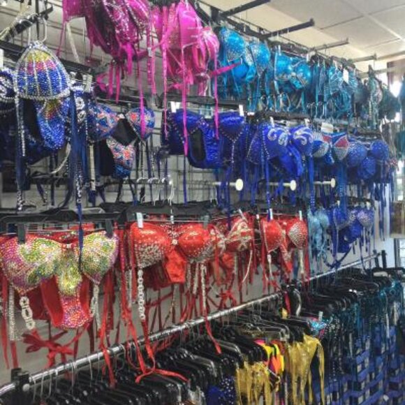 NWT NPC WELLNESS COMPETITION BIKINI SUIT SILVER 32B CUP SMALL BOTTOMS - Picture 6 of 6